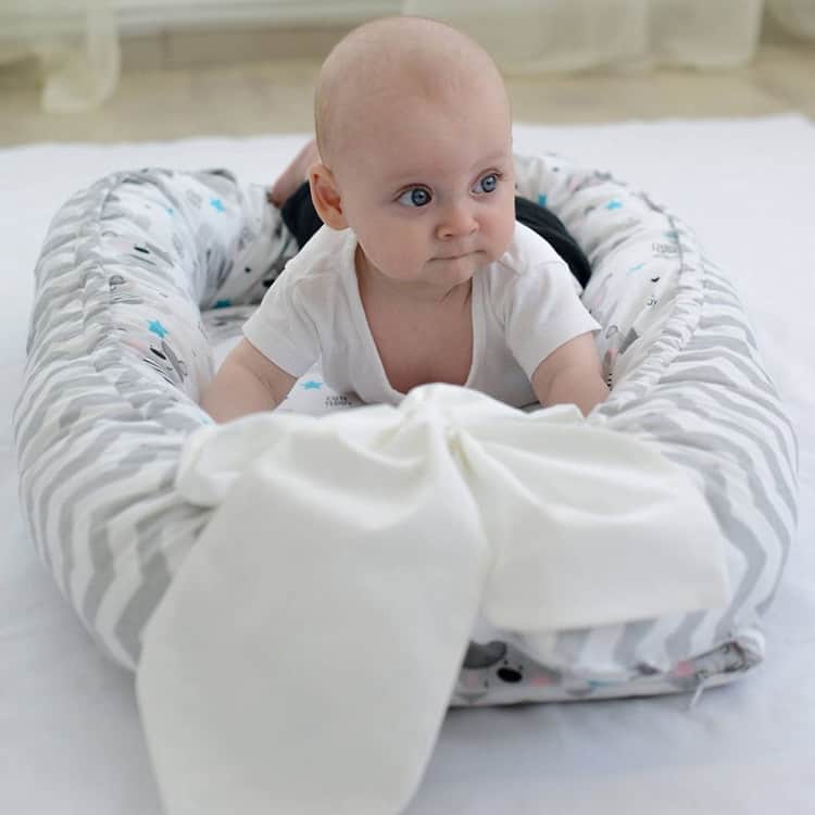 Le cale-bébé : assurer une bonne position à votre bébé pour dormir